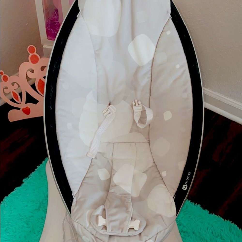 4 moms swing with Bluetooth, adapter, AUX cord, and washable cover